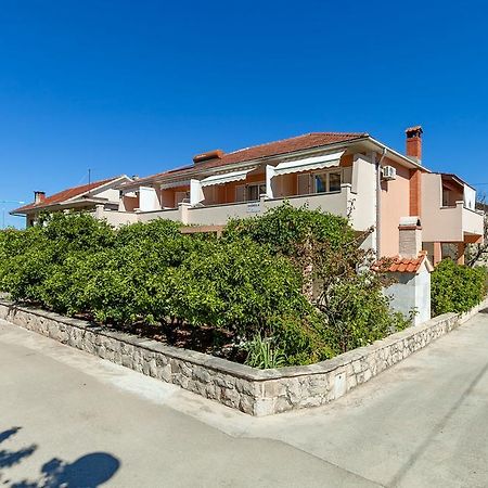 Apartments And Rooms Dobrila Jelsa  Exterior foto